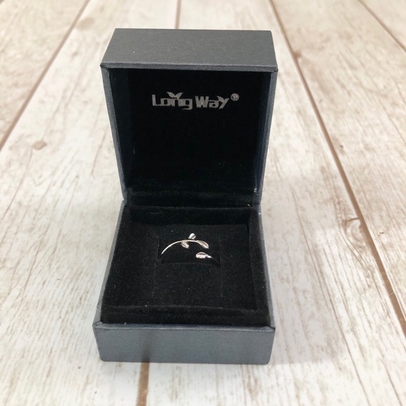 925 Sterling Silver LEAVES Adjustable Ring Minimalist - Picture 3 of 9